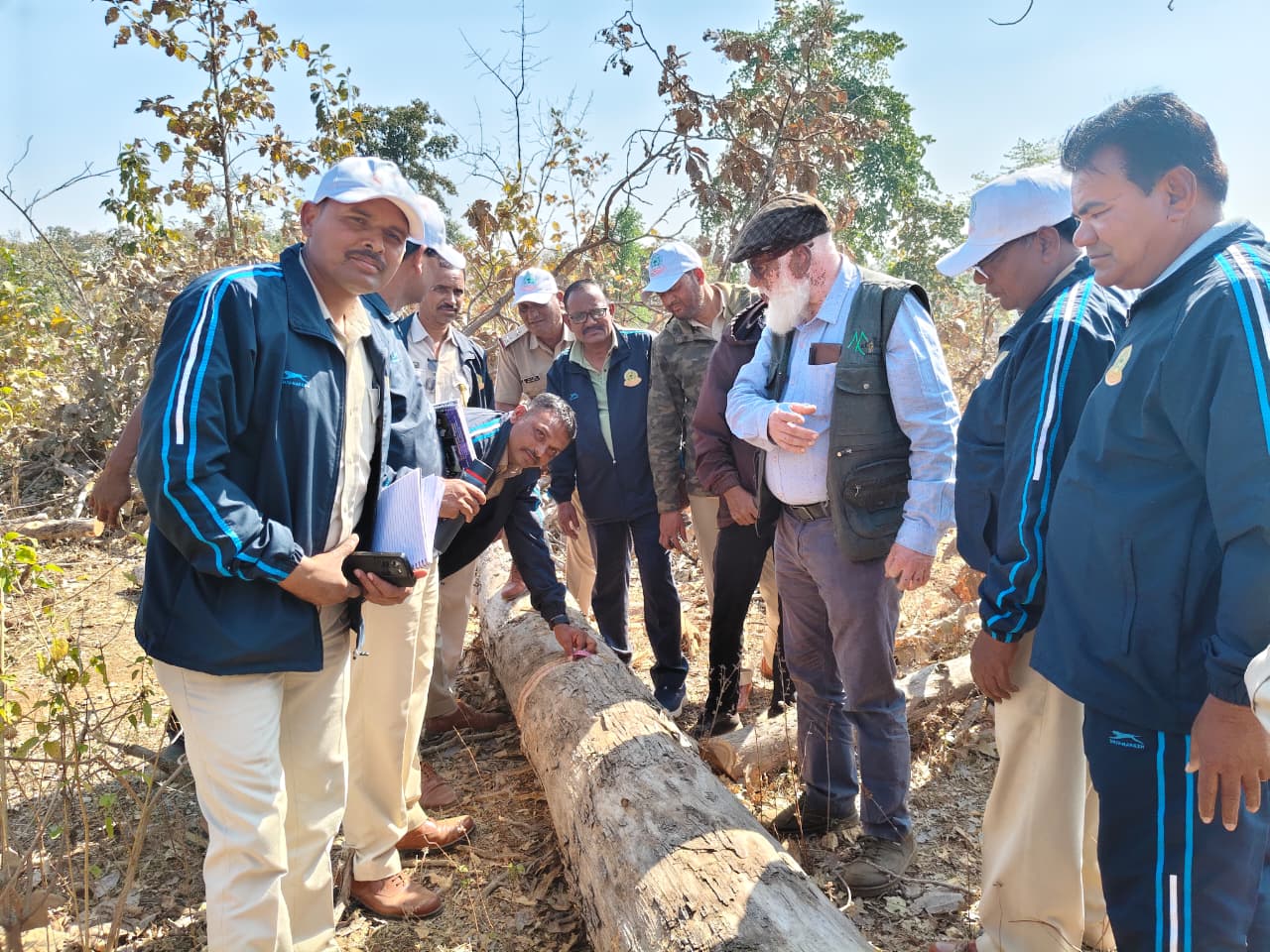 लेखापाल/लिपिक/वनपाल यांचे पायाभूत प्रशिक्षण क्षेत्रीय दौरा जारीदा परीक्षेत्रातील खारी कुप (TPWC) कुपातील  कामाची प्रत्यक्ष पाहणी व अभ्यास