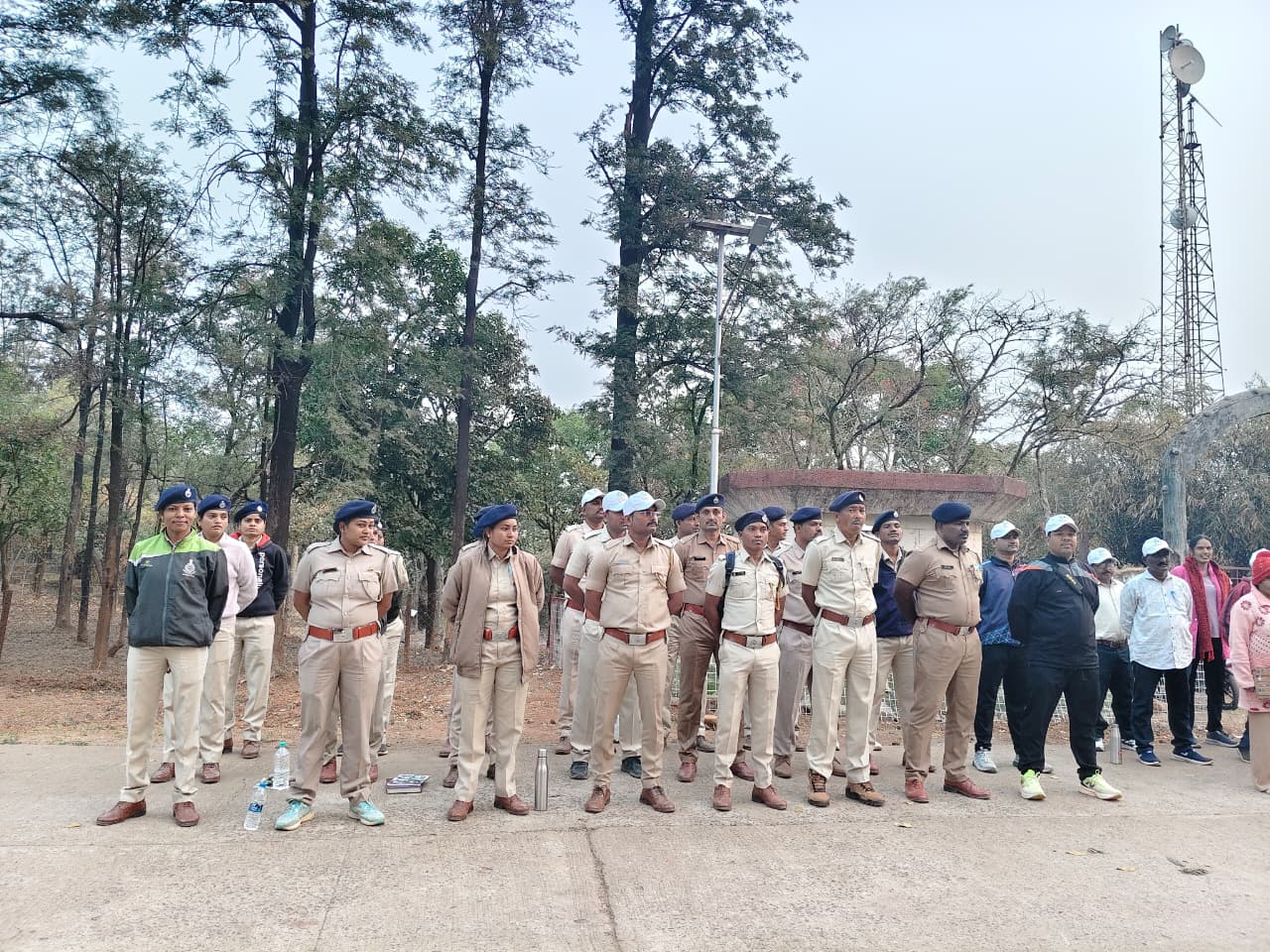 वनरक्षक /चतुर्थश्रेणी यांचे अल्पमुदत प्रशिक्षण ट्रेंकिंग / क्षेत्रीय दौरा