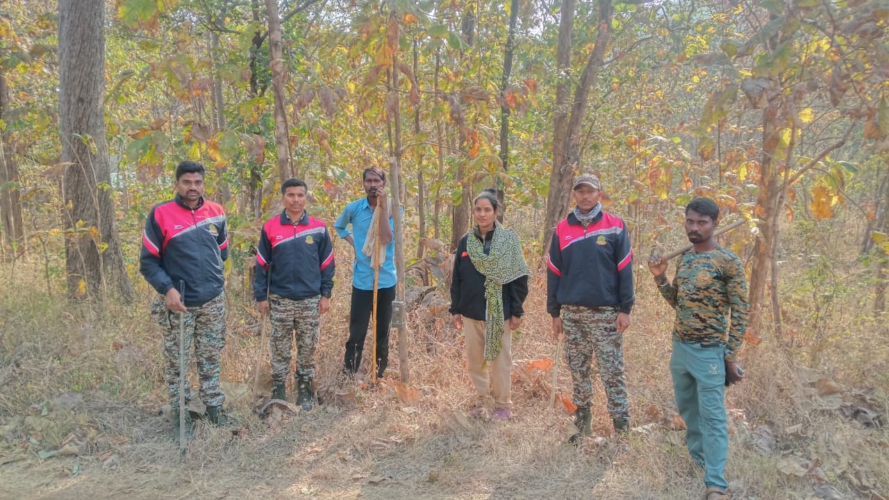 ट्रप कॅमेरा लावने  - प्रात्यक्षिक