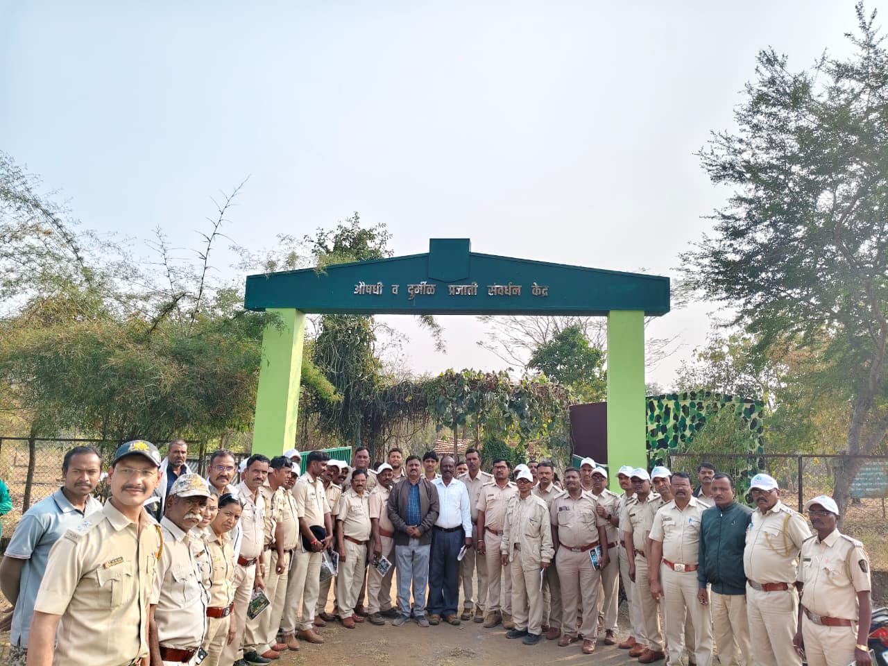 लेखापाल/लिपिक/वनपाल यांचे पायाभूत प्रशिक्षण क्षेत्रीय दौरा सेमाडोह-बोरी-हरिसाल