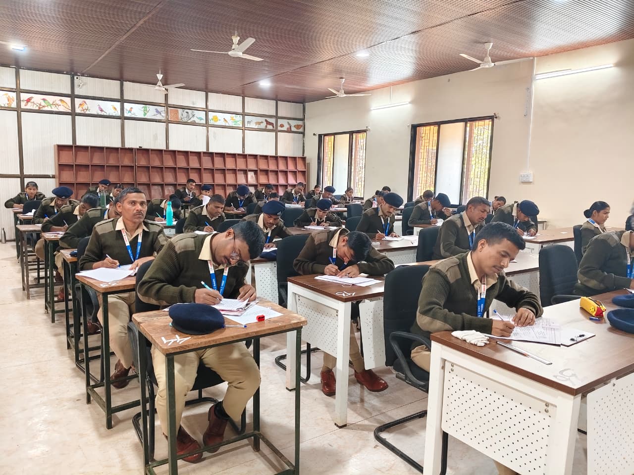 अप्रशिक्षीत वनरक्षक यांचे प्रथम सत्र परीक्षा