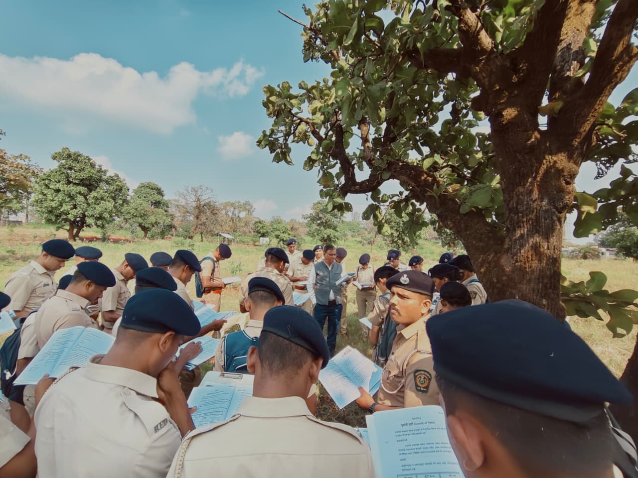 सत्र क्र. ६३ क्षेत्रीय अभ्यास दौरा प्रात्यक्षिक जैवविविधता व्यवस्थापन